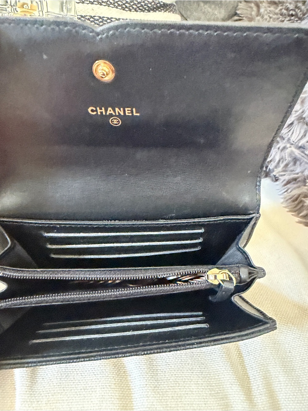 Authentic CHANEL Filigree Caviar Compact Wallet - Picture 11 of 16